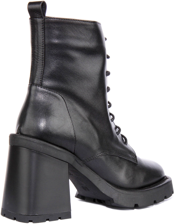 Lottie Ankle Boots In Black