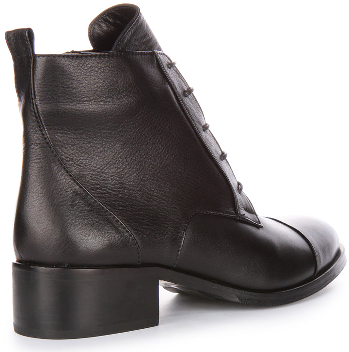 Alice Ankle Boots In Black