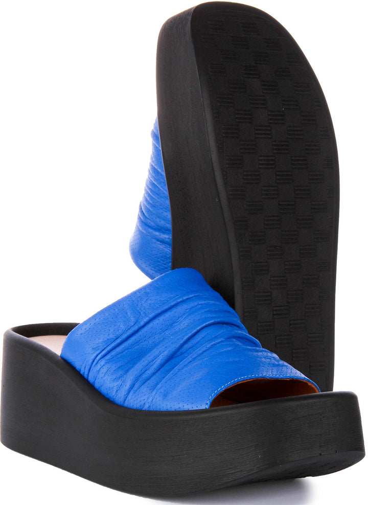 Hila Wedge Flatform Sandals In Blue Leather