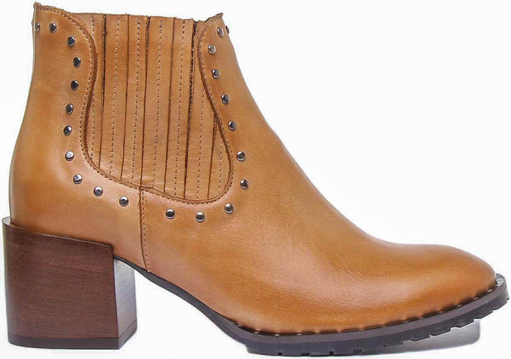 Hero Studded Chelsea Boot In Tan