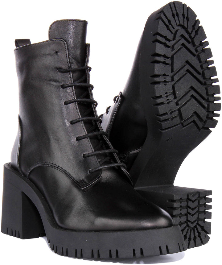 Zoe Ankle Boots In Black