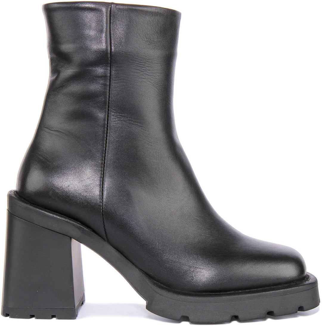 Hayley Ankle Boots In Black