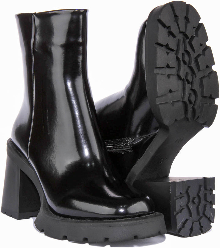 Hayley Ankle Boots In Black