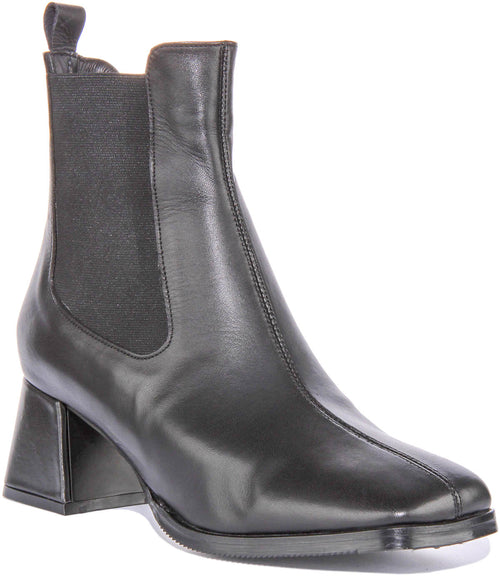 Emelia Ankle Boots In Black