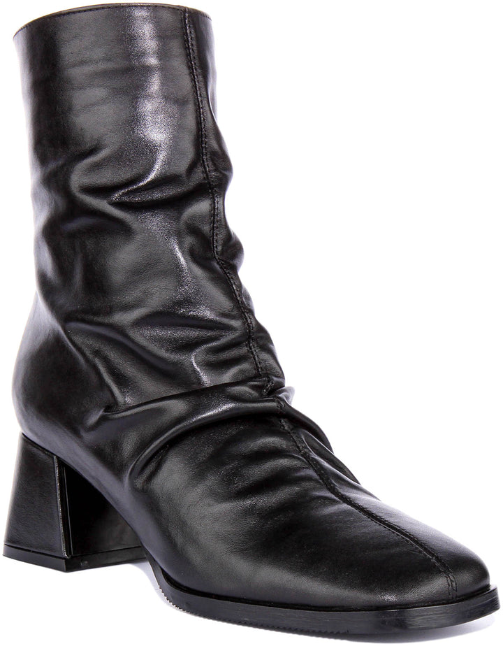 Thea Ankle Boots In Black