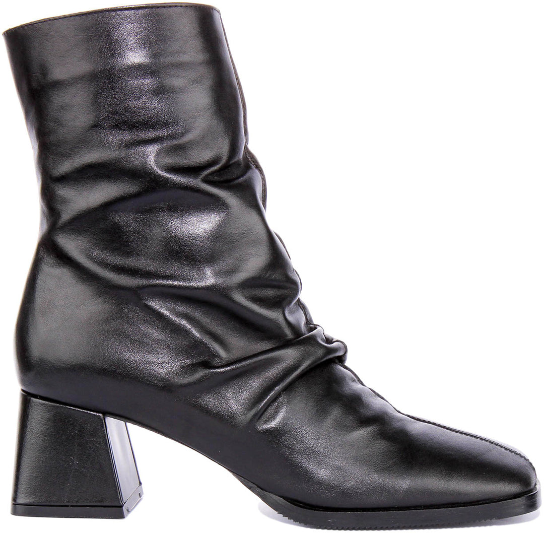 Thea Ankle Boots In Black