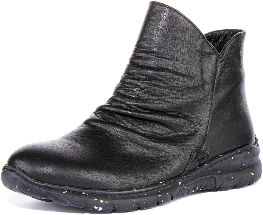 Mia Soft ankle Boots In Black