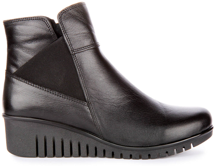 Rosalia Ankle Boots In Black