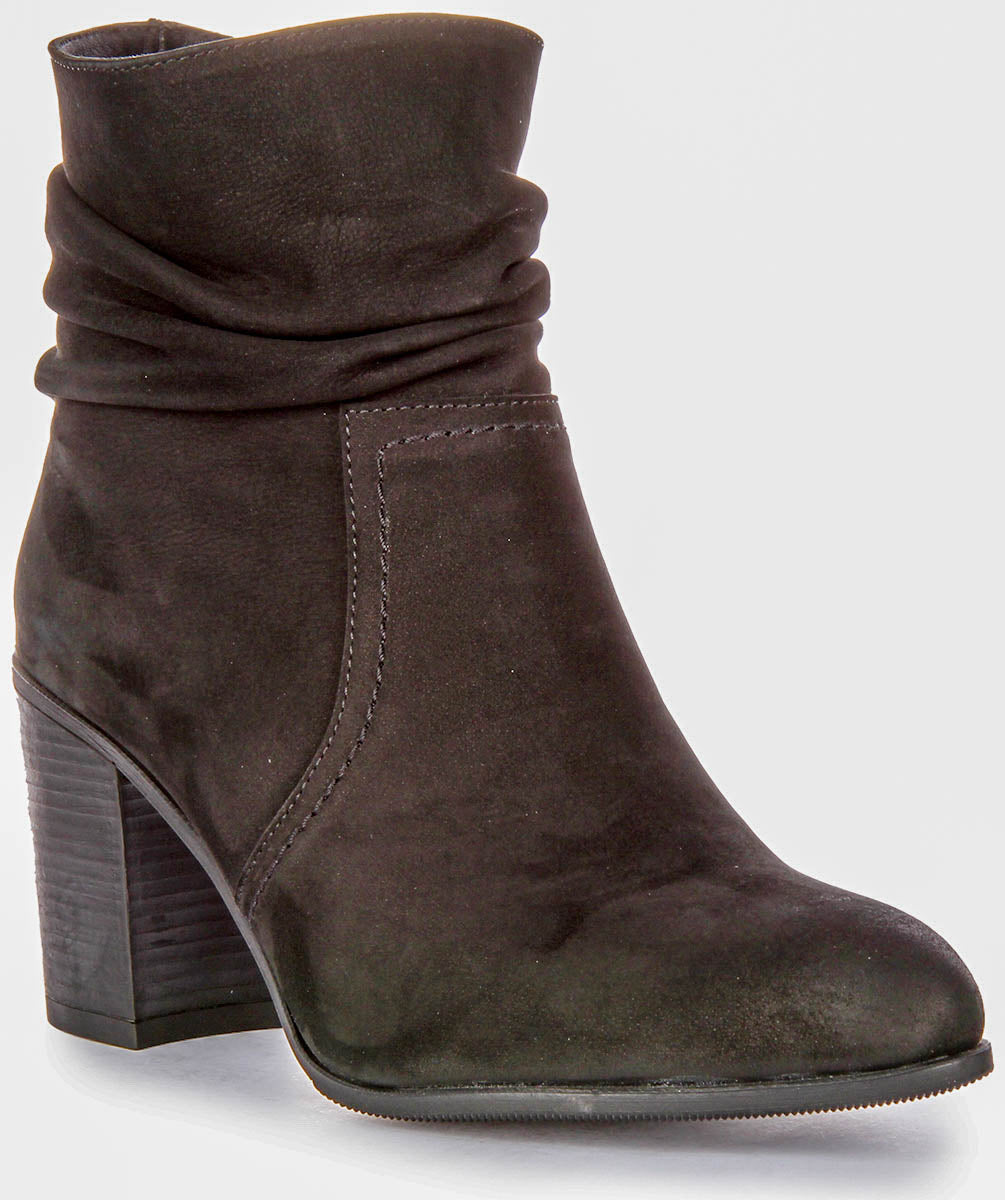 Lucy Ankle Boots In Black