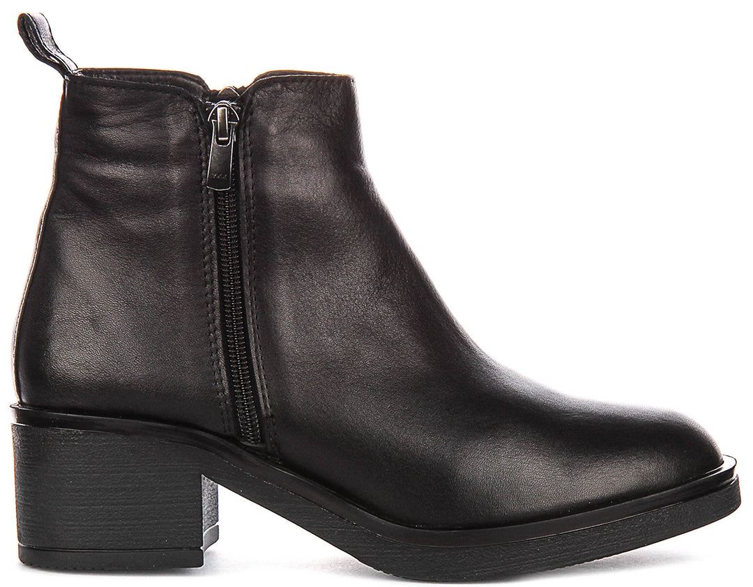Hallie Smart Boots In Black