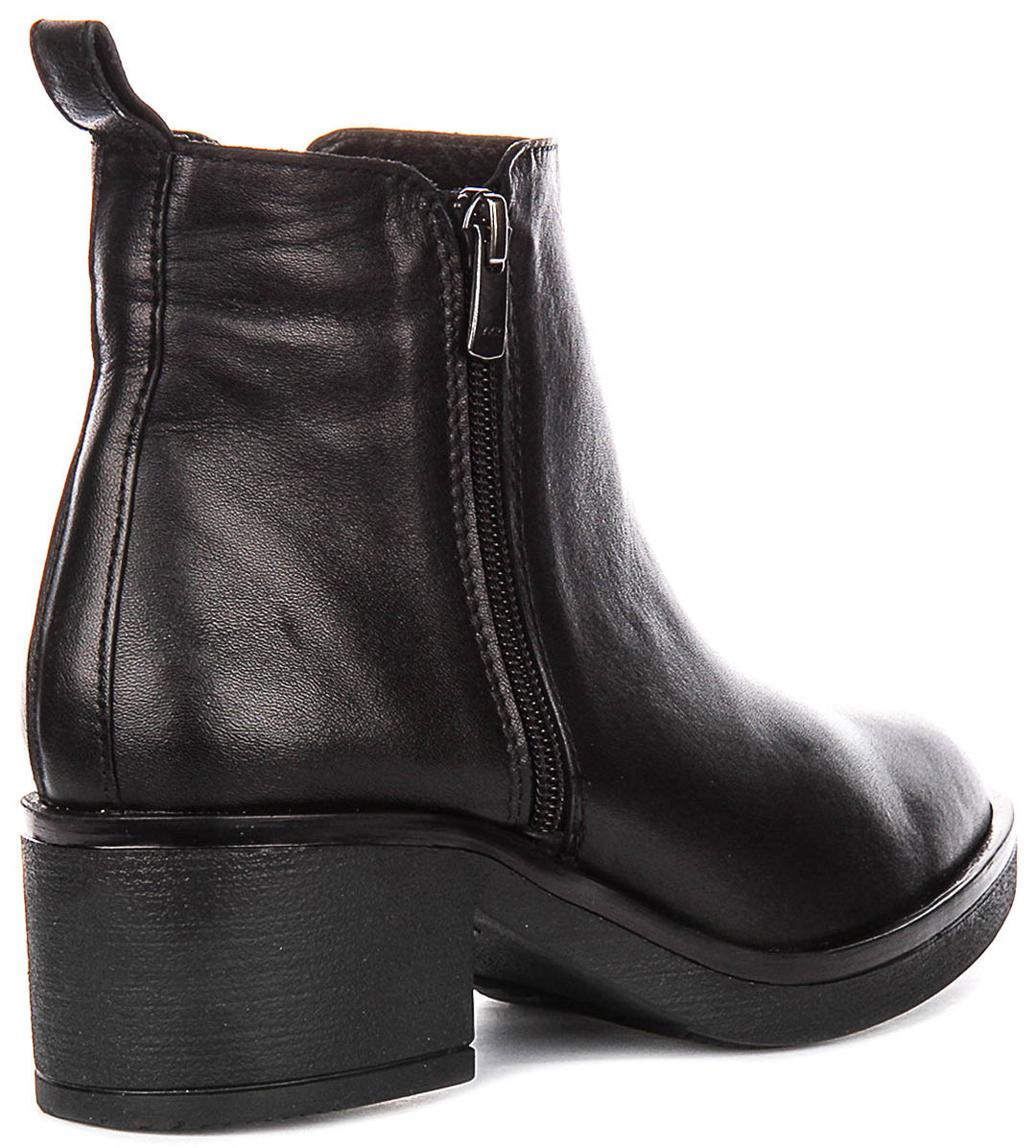 Hallie Smart Boots In Black