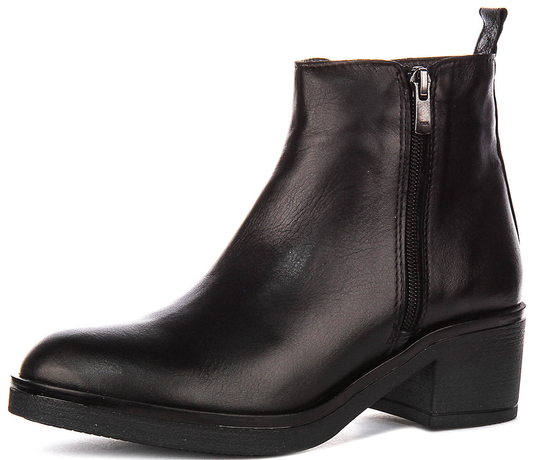 Hallie Smart Boots In Black