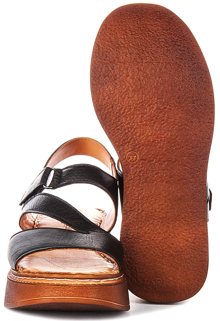 Emmy Cushioned Sandal In Black