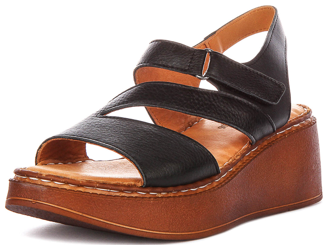 Emmy Cushioned Sandal In Black