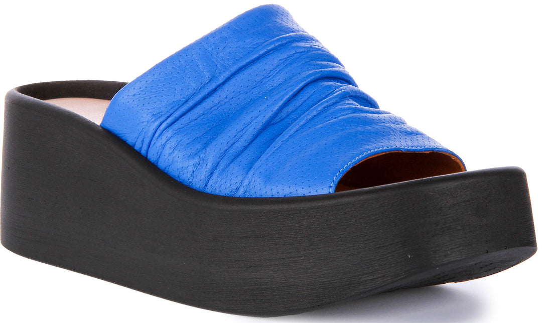 Hila Wedge Flatform Sandals In Blue Leather