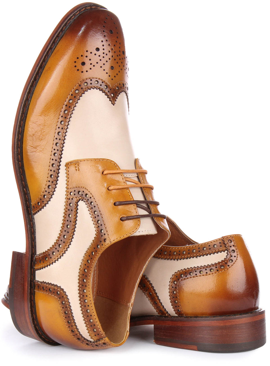 Kai Brogue Shoes In Brown
