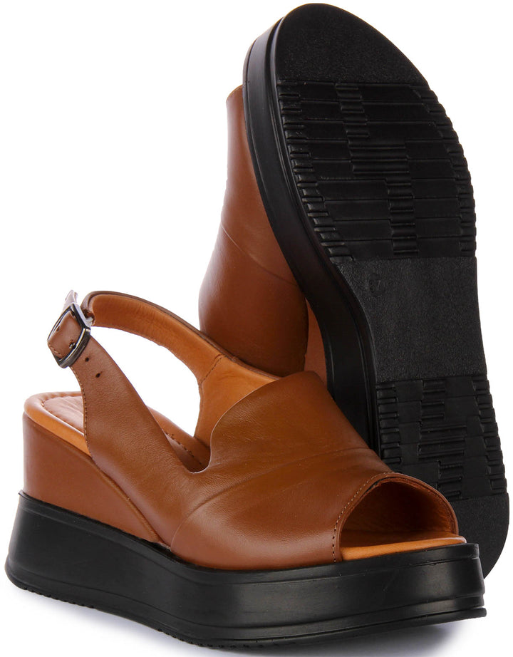 Lucia Wedge Sandal In Brown Leather