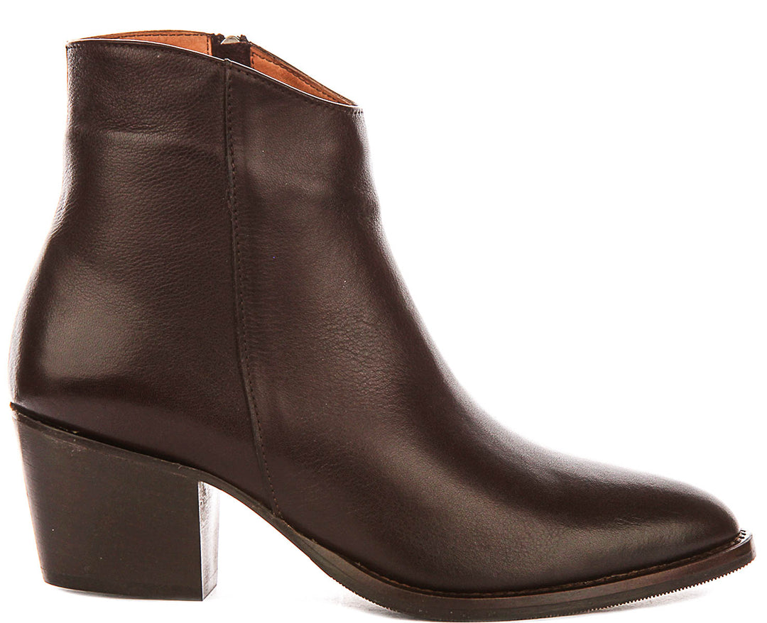 Jane Cowboy Ankle Boots In Brown