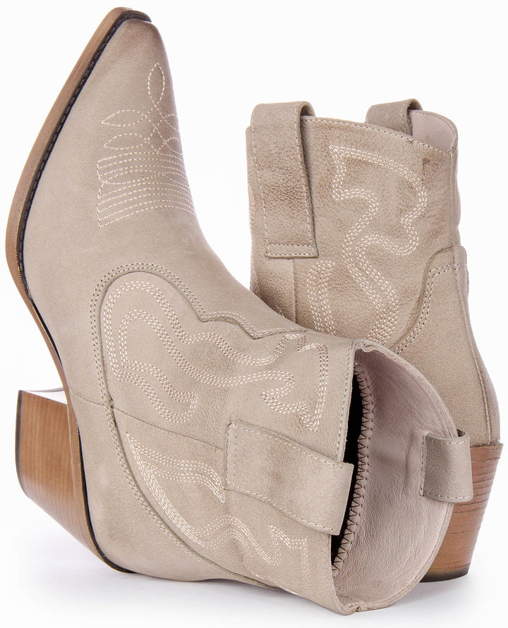 Nova Ankle Boots In Grey