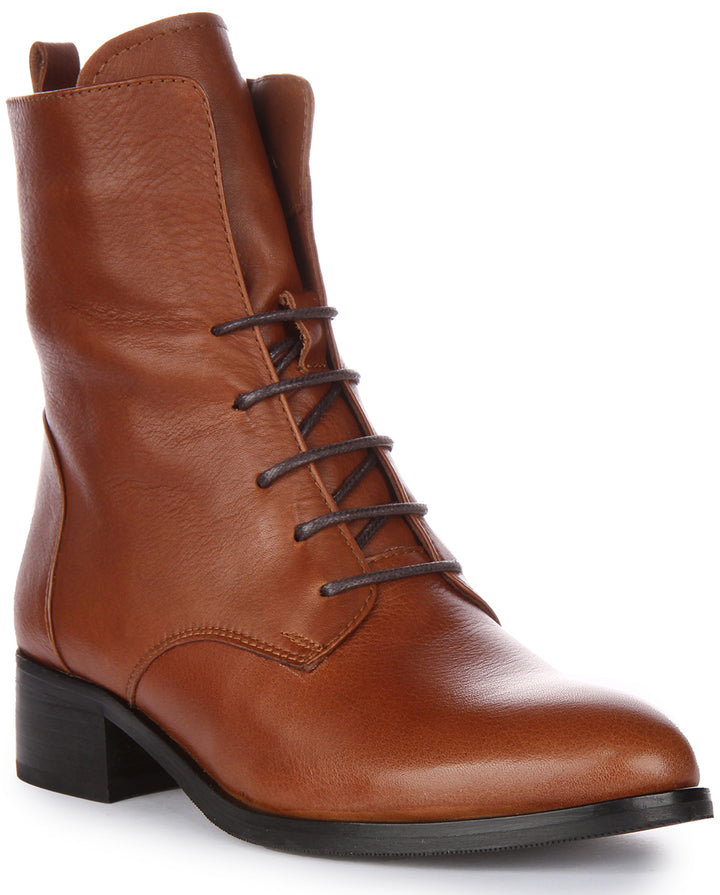 Clair Ankle Boots In Tan