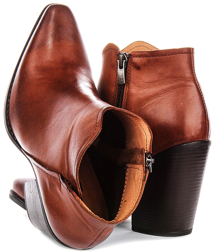 Willow Short Cowboy In Tan