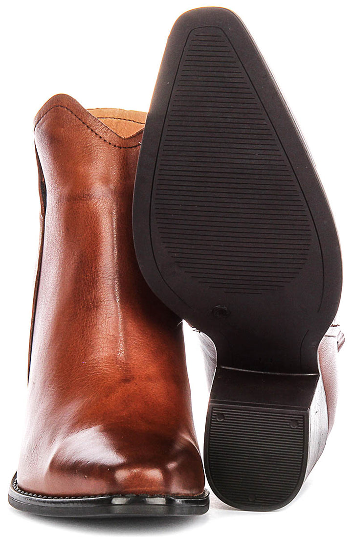 Willow Short Cowboy In Tan