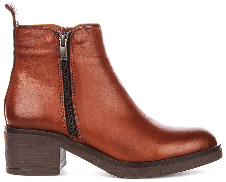 Hallie Smart Boots In Tan