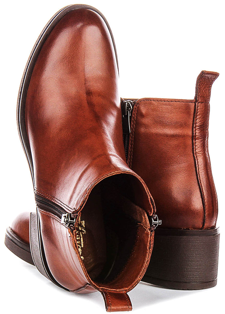 Hallie Smart Boots In Tan