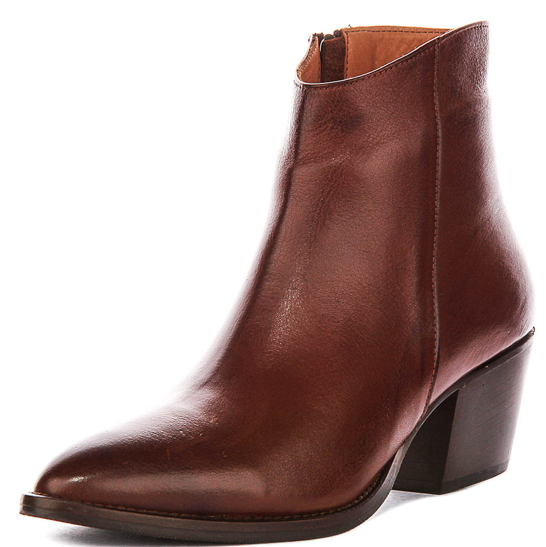 Jane Cowboy Ankle Boots In Tan