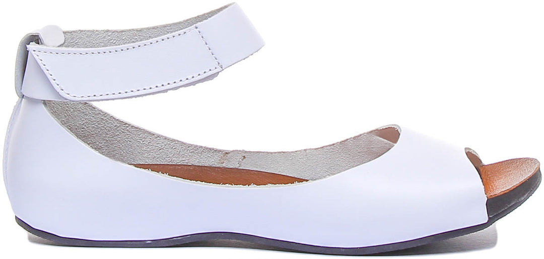 7020 Ankle Strap Peep Toe Sandal In White