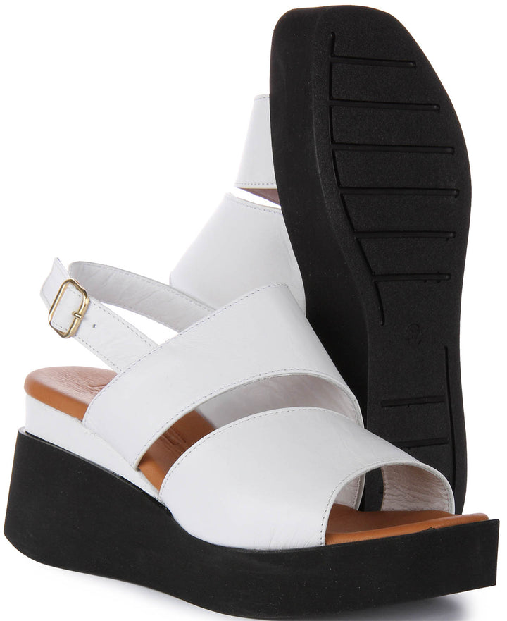 Valeria Sandals In White