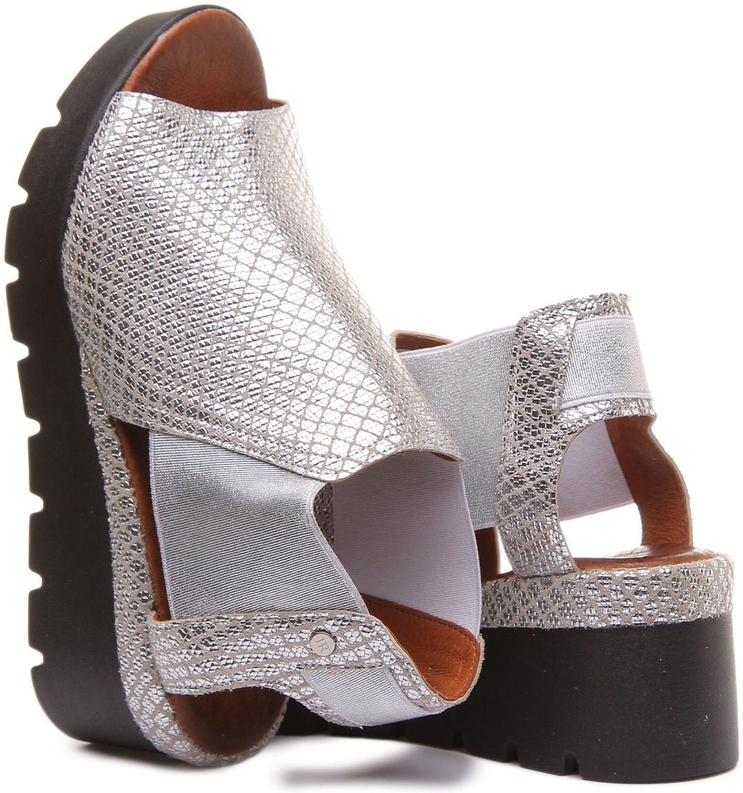 JUSTINREESS ENGLAND Womens Platform 7100 Chelsea Style Comfort Sandal in Silver Metalic Print