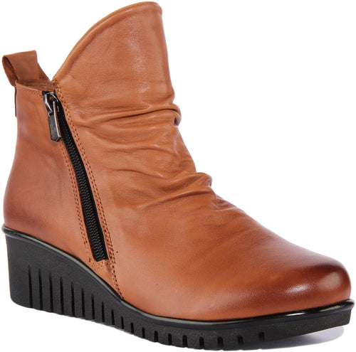 Isabelle Ankle Boots In Tan